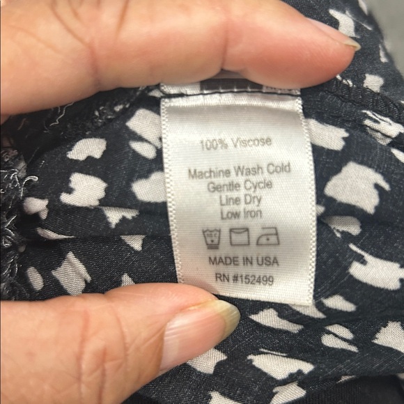 Amour Vert Fantasia Jumpsuit, Size Medium - Picture 11 of 11